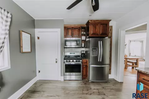 2507 Anthony Ave, Mitchell, SD 57301 photo 5