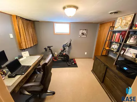 718 E 7th St, Freeman, SD 57029 photo 15