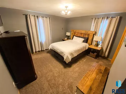 718 E 7th St, Freeman, SD 57029 photo 7