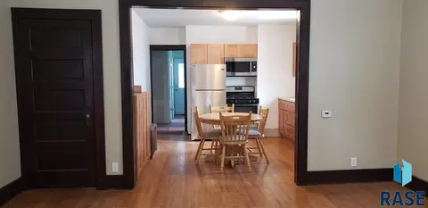 317 Main St E, Pipestone, MN 56164 photo 3