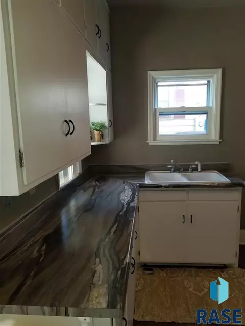 Undisclosed, Sioux Falls, SD 57104 photo 3