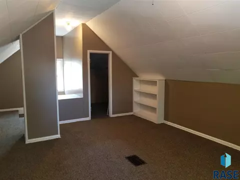 Undisclosed, Sioux Falls, SD 57104 photo 14