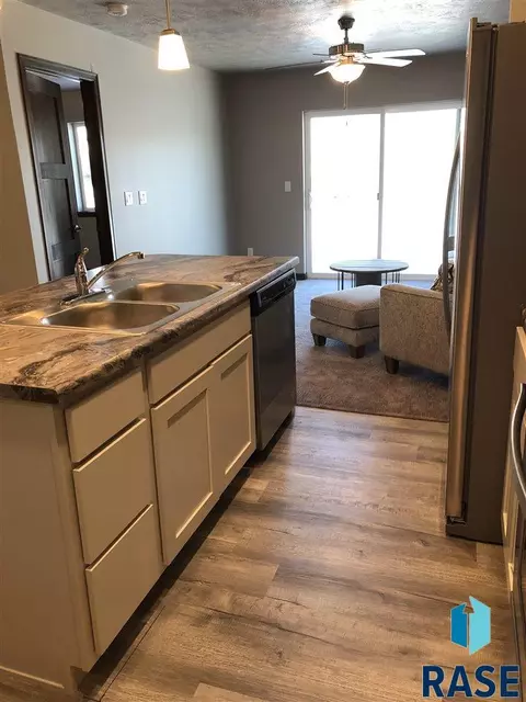 6600 W 6th Pl, Sioux Falls, SD 57107 photo 9