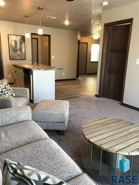 6600 W 6th Pl, Sioux Falls, SD 57107 photo 5