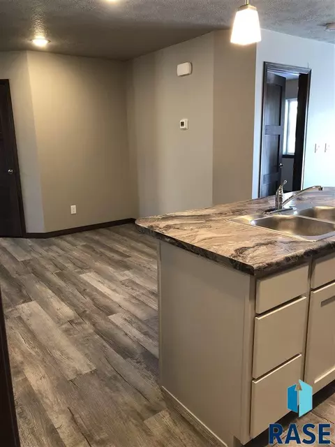 6600 W 6th Pl, Sioux Falls, SD 57107 photo 8
