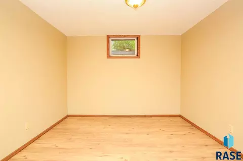 1616 E Rushmore Dr, Brandon, SD 57005 photo 24