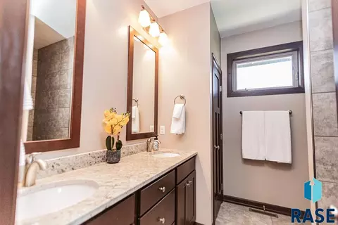 7904 W Strabane St, Sioux Falls, SD 57106 photo 13