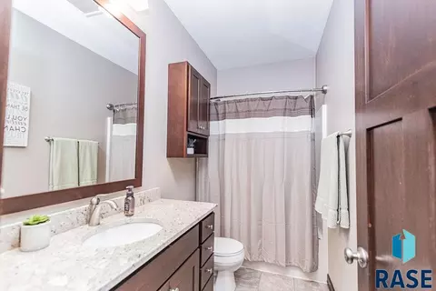 7904 W Strabane St, Sioux Falls, SD 57106 photo 8