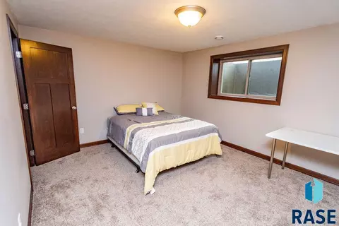 7904 W Strabane St, Sioux Falls, SD 57106 photo 21