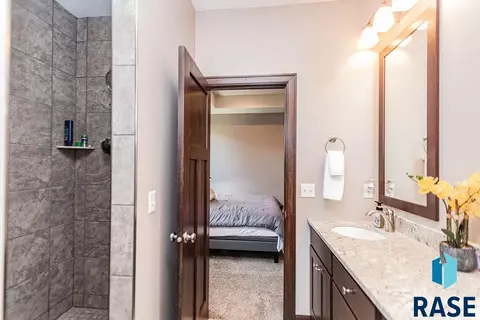 7904 W Strabane St, Sioux Falls, SD 57106 photo 14