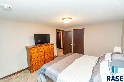 7904 W Strabane St, Sioux Falls, SD 57106 photo 24