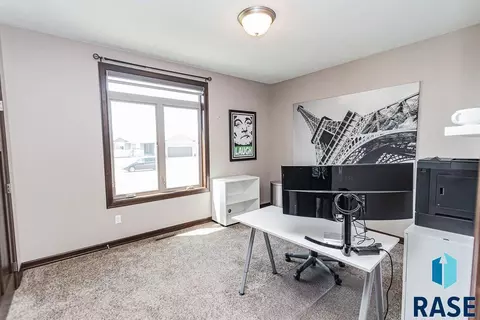 7904 W Strabane St, Sioux Falls, SD 57106 photo 10