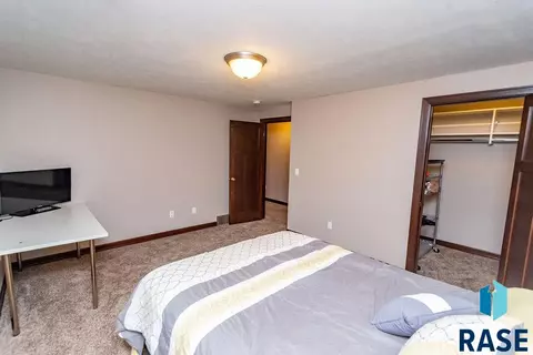 7904 W Strabane St, Sioux Falls, SD 57106 photo 22