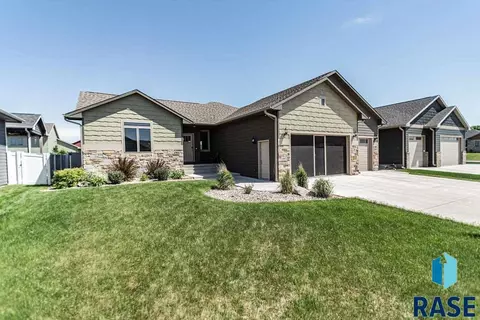 7904 W Strabane St, Sioux Falls, SD 57106 photo 29