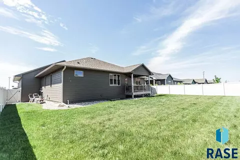 7904 W Strabane St, Sioux Falls, SD 57106 photo 28