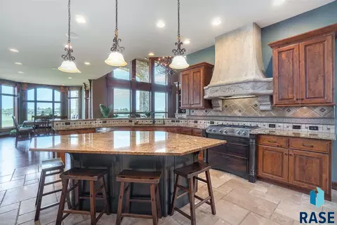204 E Honors Cir, Sioux Falls, SD 57108 photo 11