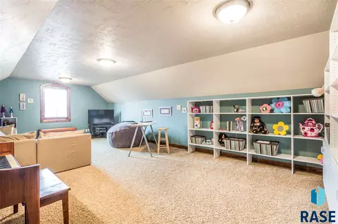 204 E Honors Cir, Sioux Falls, SD 57108 photo 15