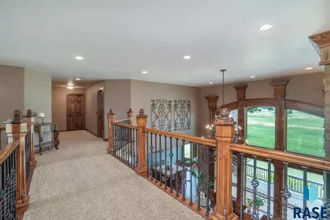 204 E Honors Cir, Sioux Falls, SD 57108 photo 21