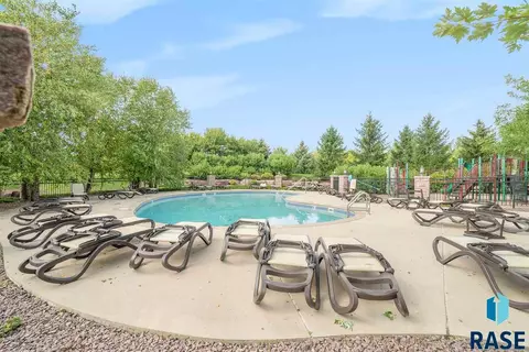 204 E Honors Cir, Sioux Falls, SD 57108 photo 32