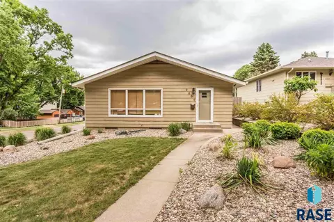 2000 S Willow Ave, Sioux Falls, SD 57105 photo 2