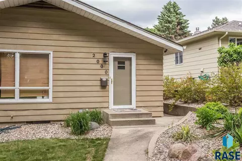 2000 S Willow Ave, Sioux Falls, SD 57105 photo 3