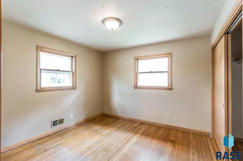 2000 S Willow Ave, Sioux Falls, SD 57105 photo 19