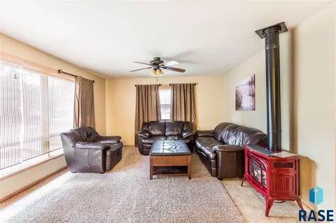 2000 S Willow Ave, Sioux Falls, SD 57105 photo 15