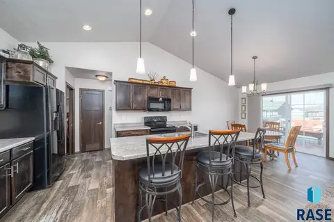 3316 E Chatham St, Sioux Falls, SD 57108 photo 5