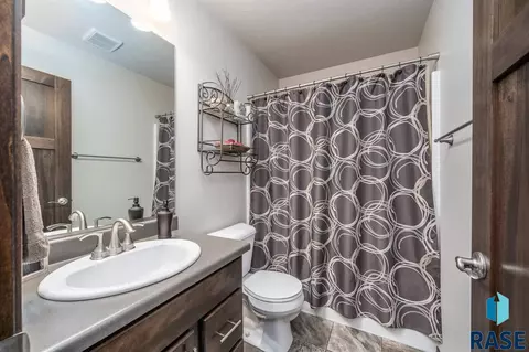 3316 E Chatham St, Sioux Falls, SD 57108 photo 17