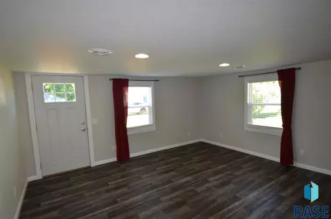 208 E 3rd St, Worthing, SD 57077 photo 12