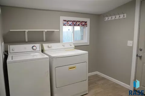 208 E 3rd St, Worthing, SD 57077 photo 10