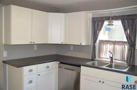 208 E 3rd St, Worthing, SD 57077 photo 3