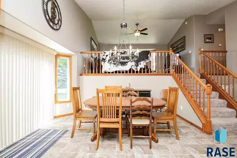 1924 E Briar Den Ct, Sioux Falls, SD 57108 photo 6