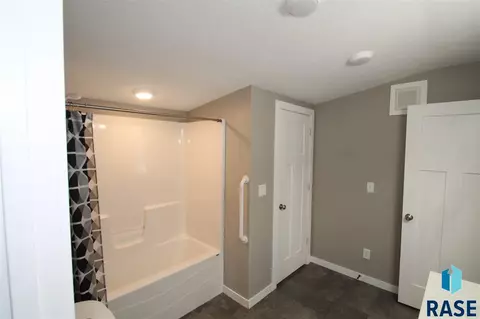 400 W 3rd St, Worthing, SD 57077 photo 13