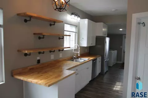 400 W 3rd St, Worthing, SD 57077 photo 2