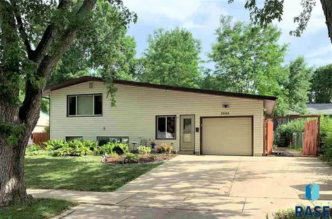 3505 E 13th St, Sioux Falls, SD 57103 photo 1