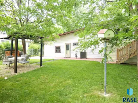 3505 E 13th St, Sioux Falls, SD 57103 photo 6