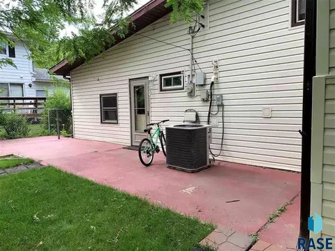 3505 E 13th St, Sioux Falls, SD 57103 photo 9