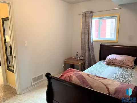 3505 E 13th St, Sioux Falls, SD 57103 photo 33