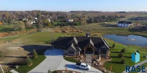 7401 E Twin Pines Ct, Sioux Falls, SD 57110 photo 4