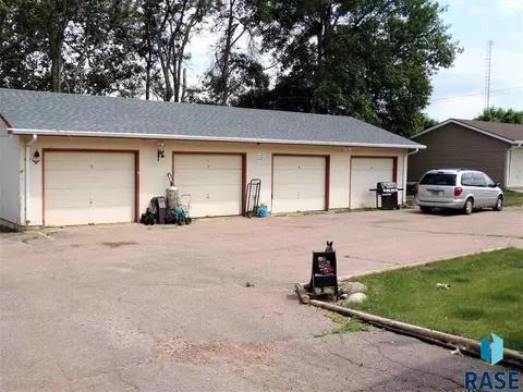 4900 S Baha Ave, Sioux Falls, SD 57106 photo 3