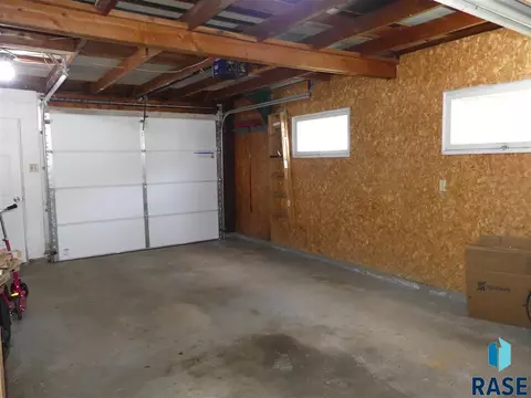 Undisclosed, Sioux Falls, SD 57103 photo 23