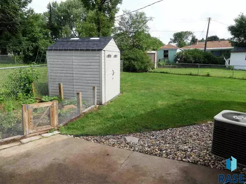 Undisclosed, Sioux Falls, SD 57103 photo 22