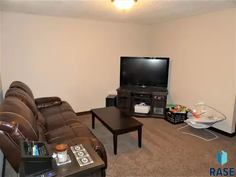 Undisclosed, Sioux Falls, SD 57103 photo 15
