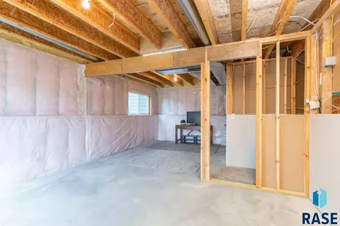 6301 N Seubert Ave, Sioux Falls, SD 57104 photo 18