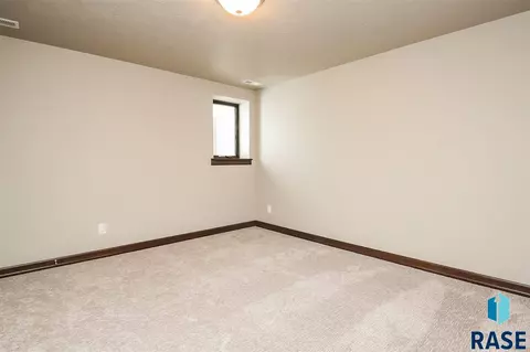 1937 S Sonoma Pl, Sioux Falls, SD 57106 photo 25