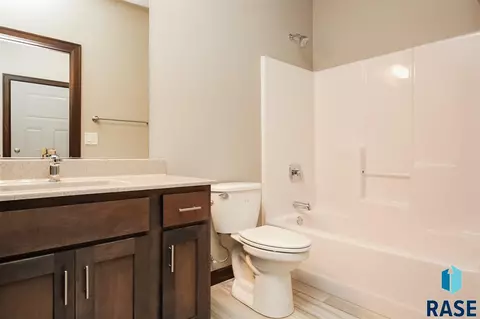 1937 S Sonoma Pl, Sioux Falls, SD 57106 photo 17