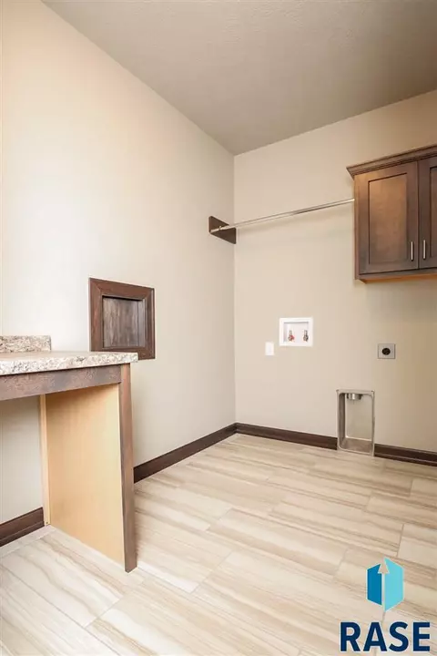 1937 S Sonoma Pl, Sioux Falls, SD 57106 photo 19