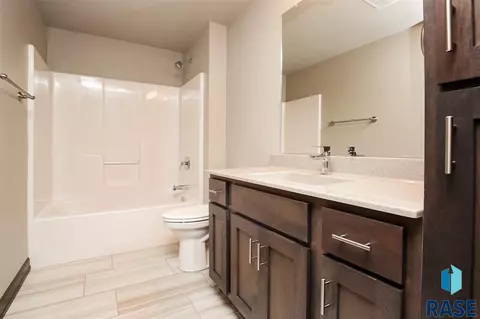 1937 S Sonoma Pl, Sioux Falls, SD 57106 photo 24