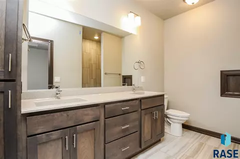 1937 S Sonoma Pl, Sioux Falls, SD 57106 photo 15